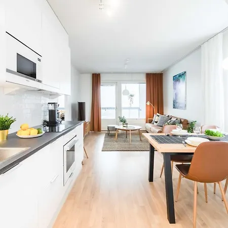 Rahulihomes, Sauna, 2toilets, Location On Jyvaeskylae, 65 Tv, Balcony, Free Parking, 6min To City, Paviljonki 1min Jyväskylä