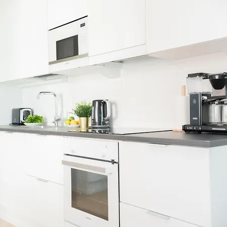 Rahulihomes, Sauna, 2toilets, Location On Jyvaeskylae, 65 Tv, Balcony, Free Parking, 6min To City, Paviljonki 1min * Jyväskylä