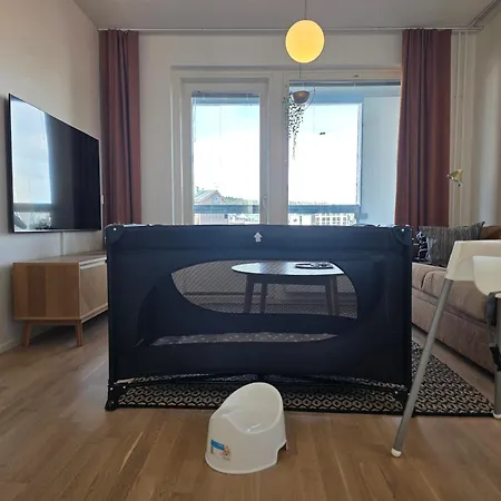 Rahulihomes, Sauna, 2toilets, Location On Jyvaeskylae, 65 Tv, Balcony, Free Parking, 6min To City, Paviljonki 1min Jyväskylä