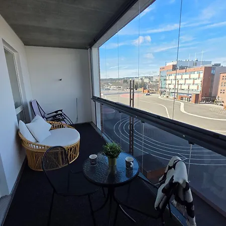Rahulihomes, Sauna, 2toilets, Location On Jyvaeskylae, 65 Tv, Balcony, Free Parking, 6min To City, Paviljonki 1min *