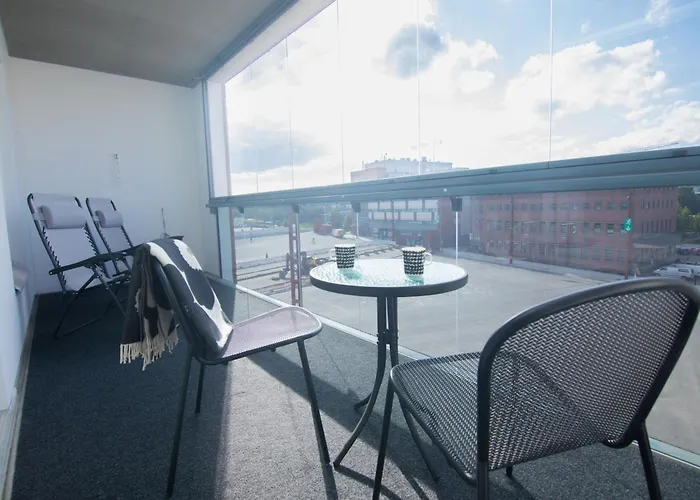 Apartamento Rahulihomes, Sauna, 2toilets, Location On Jyvaeskylae, 65 Tv, Balcony, Free Parking, 6min To City, Paviljonki 1min