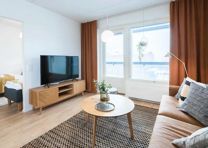 Rahulihomes, Sauna, 2toilets, Location On Jyvaeskylae, 65 Tv, Balcony, Free Parking, 6min To City, Paviljonki 1min Jyväskylä