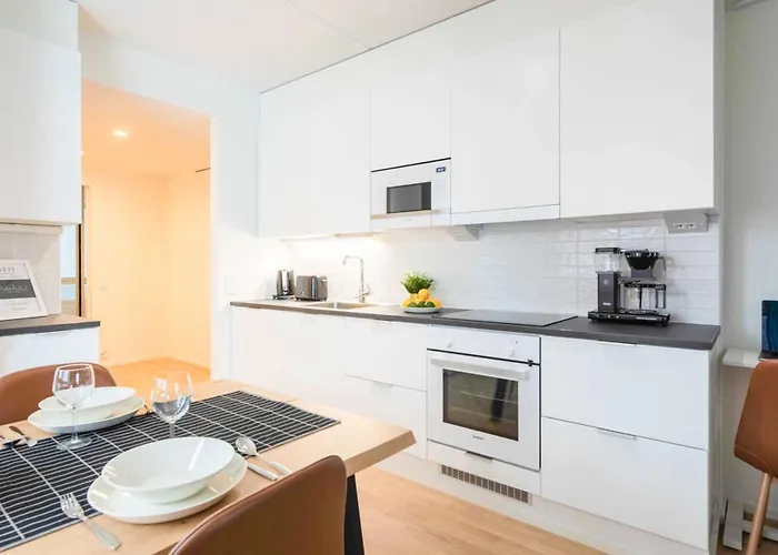 Rahulihomes, Sauna, 2toilets, Location On Jyvaeskylae, 65 Tv, Balcony, Free Parking, 6min To City, Paviljonki 1min Jyväskylä